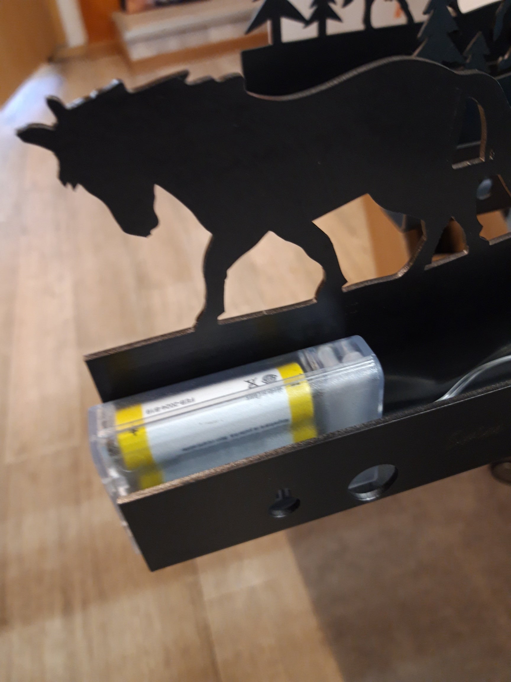 Frise Métal "Combat de Reine" – Image 4